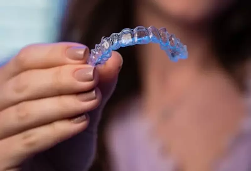 隱適美效果好壞的關鍵！牙醫揭露 3 大影響因素，想矯正成功必看