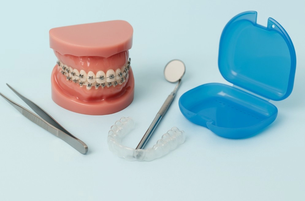 成人牙齒矯正費用透明嗎？小心這7個收費陷阱，避免多花冤枉錢