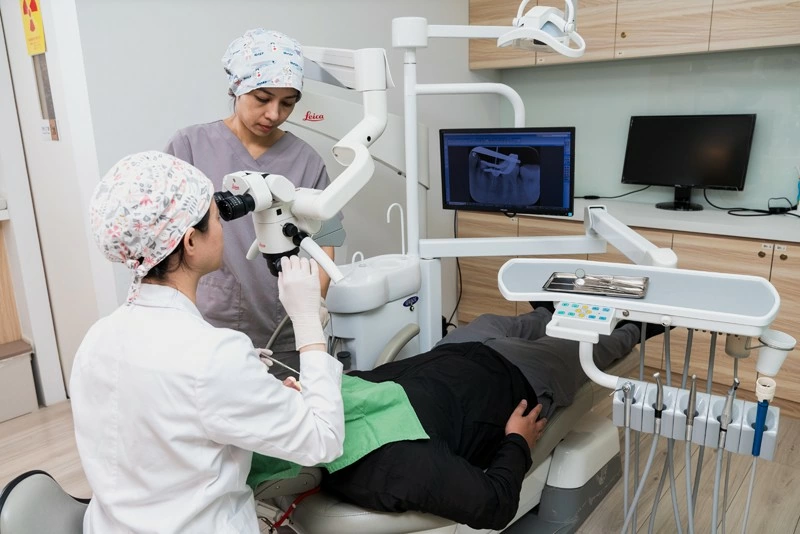 顯微根管治療 顯微根管治療